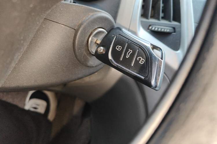 Used Buick GT 2013 XT 1.6L Automatic Fashion Edition Vehicle Key