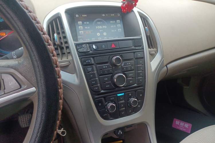 Used Buick GT 2013 GT 1.6L Manual Entry-Level Model Audio And AC Panel