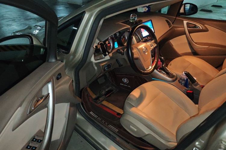 Used Buick GT 2013 GT 1.6L Automatic Fashion Edition Driver Seat