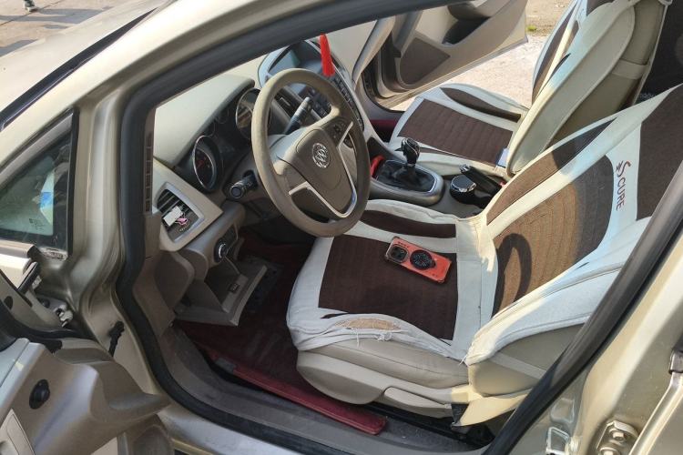 Used Buick GT 2013 GT 1.6L Manual Entry-Level Model Driver Seat