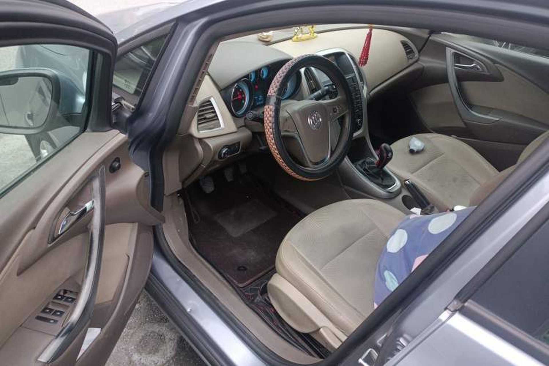 Used Buick GT 2013 GT 1.6L Manual Entry-Level Model Driver Seat
