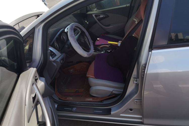 Used Buick GT 2013 XT 1.6L Automatic Fashion Edition Driver Seat