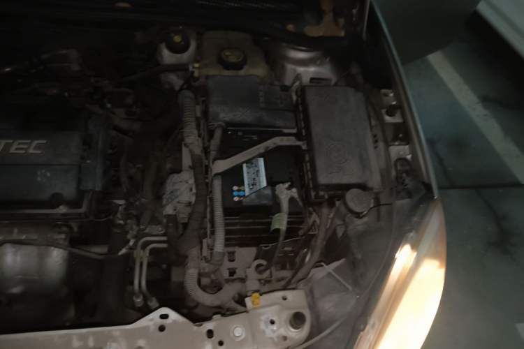 Used Buick GT 2013 GT 1.6L Automatic Fashion Edition Engine Bay Left
