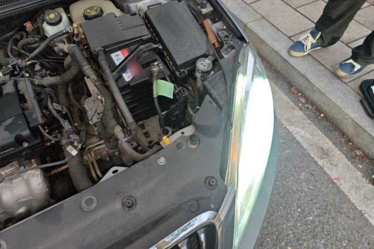 Used Buick GT 2013 GT 1.6L Automatic Fashion Edition Engine Bay Left