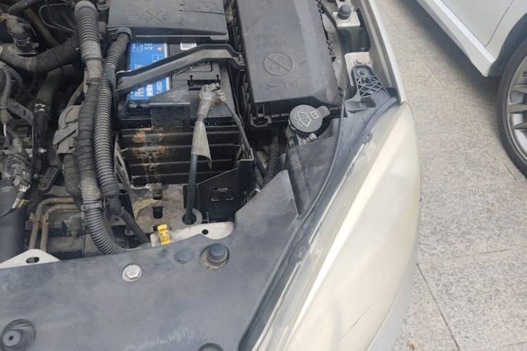 Used Buick GT 2013 GT 1.6L Automatic Fashion Edition Engine Bay Left