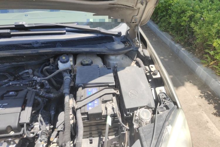 Used Buick GT 2013 GT 1.6L Automatic Fashion Edition Engine Bay Left