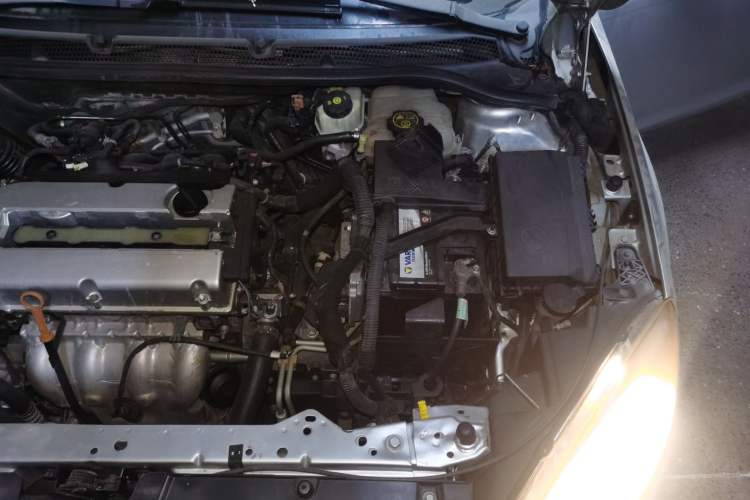 Used Buick GT 2013 GT 1.6L Automatic Fashion Edition Engine Bay Left