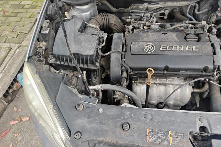 Used Buick GT 2013 GT 1.6L Manual Entry-Level Model Engine Bay Right