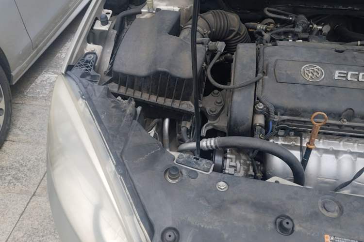 Used Buick GT 2013 GT 1.6L Automatic Fashion Edition Engine Bay Right