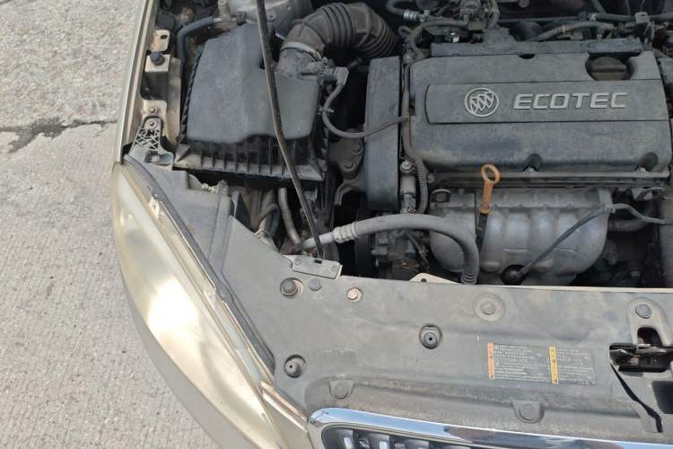 Used Buick GT 2013 GT 1.6L Automatic Fashion Edition Engine Bay Right