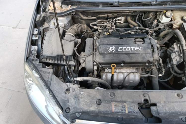 Used Buick GT 2013 GT 1.6L Manual Entry-Level Model Engine Bay Right