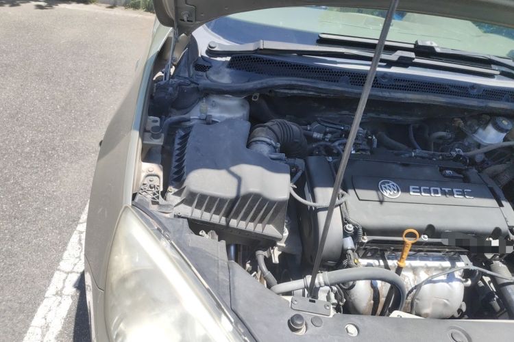 Used Buick GT 2013 GT 1.6L Automatic Fashion Edition Engine Bay Right
