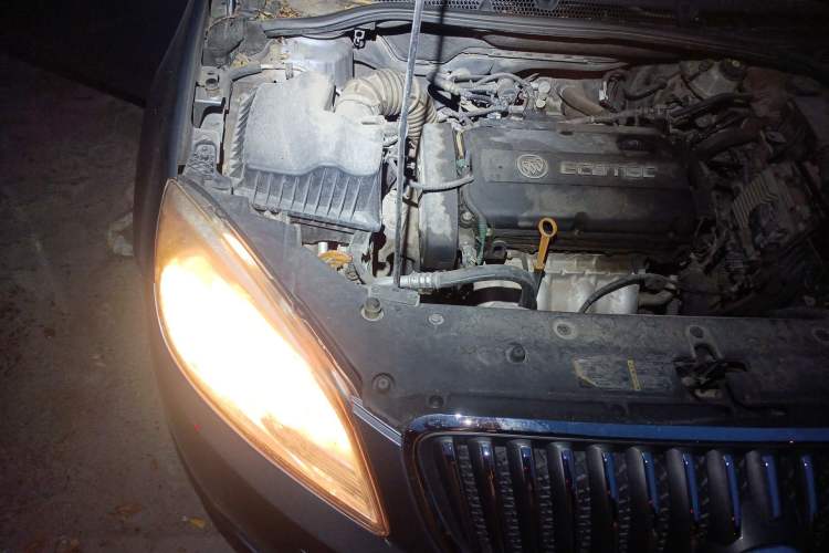 Used Buick GT 2013 GT 1.6L Manual Entry-Level Model Engine Bay Right