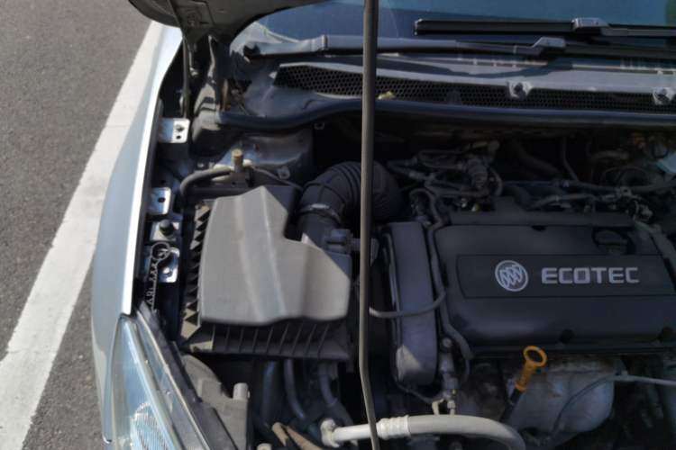 Used Buick GT 2013 XT 1.6L Automatic Fashion Edition Engine Bay Right