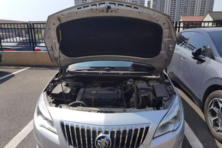 Used Buick GT 2013 XT 1.6L Automatic Fashion Edition Engine Bay