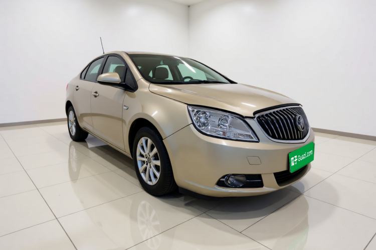 Used Buick GT 2013 GT 1.6L Automatic Fashion Edition Front Right 45 Deg