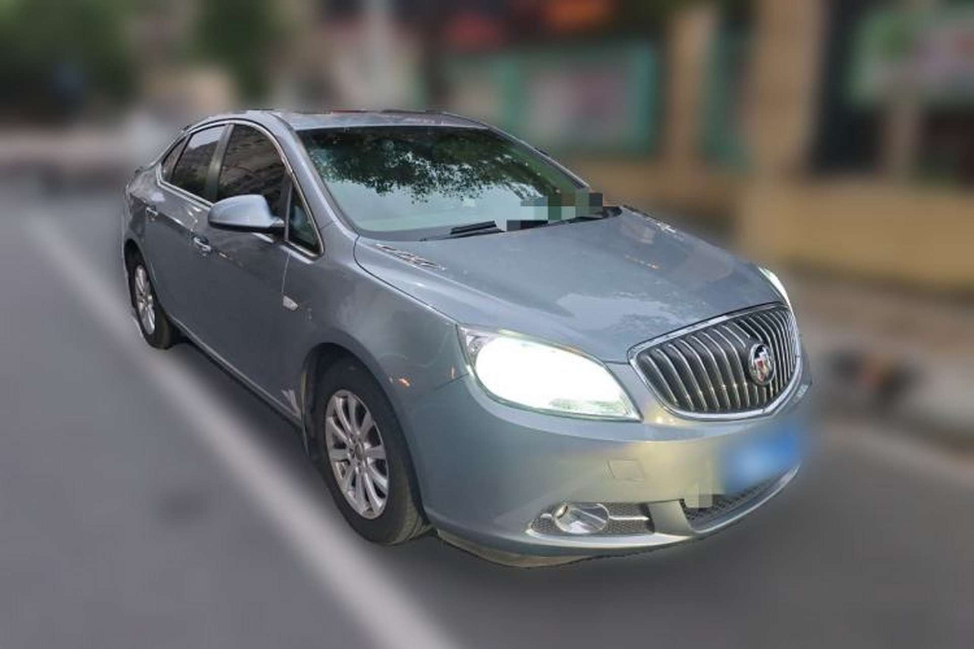 Used Buick GT 2013 GT 1.6L Automatic Fashion Edition Front Right 45 Deg