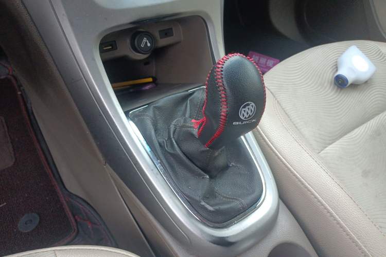 Used Buick GT 2013 GT 1.6L Manual Entry-Level Model Gear Lever