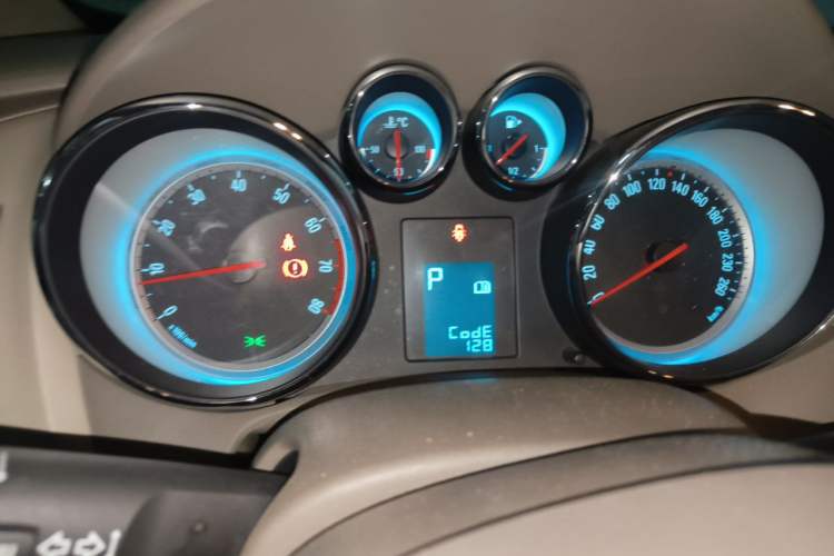 Used Buick GT 2013 GT 1.6L Automatic Fashion Edition Instrument Cluster