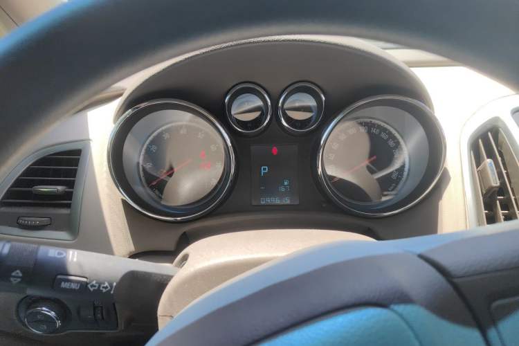Used Buick GT 2013 GT 1.6L Automatic Fashion Edition Instrument Cluster