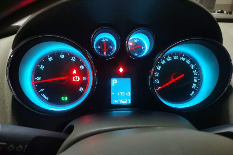 Used Buick GT 2013 GT 1.6L Automatic Fashion Edition Instrument Cluster