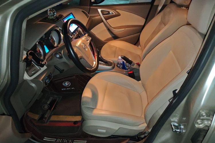 Used Buick GT 2013 GT 1.6L Automatic Fashion Edition Left Front Seat