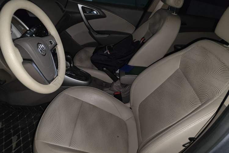 Used Buick GT 2013 GT 1.6L Automatic Fashion Edition Left Front Seat