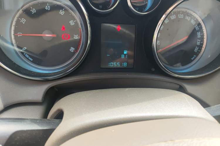 Used Buick GT 2013 GT 1.6L Manual Entry-Level Model Odometer Close Up