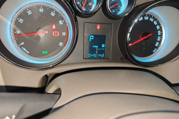 Used Buick GT 2013 GT 1.6L Automatic Fashion Edition Odometer Close Up