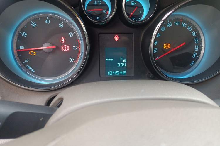 Used Buick GT 2013 GT 1.6L Manual Entry-Level Model Odometer Close Up