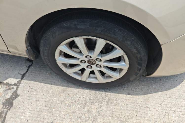 Used Buick GT 2013 GT 1.6L Automatic Fashion Edition Right Front Wheel Hub