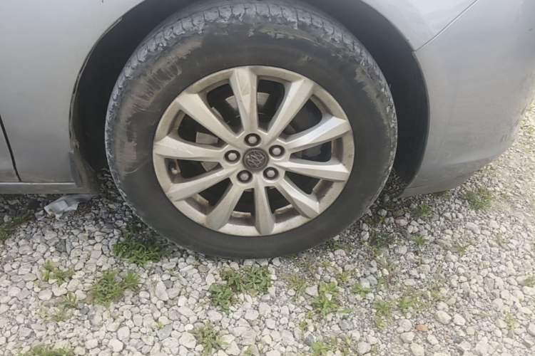 Used Buick GT 2013 GT 1.6L Manual Entry-Level Model Right Front Wheel Hub