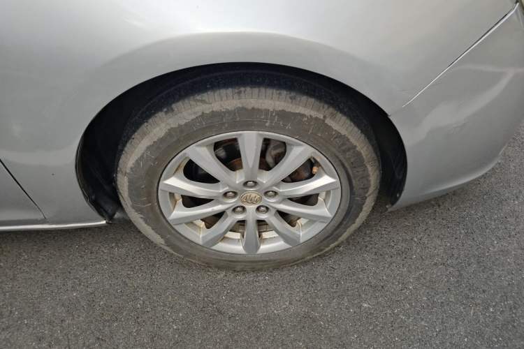 Used Buick GT 2013 GT 1.6L Manual Entry-Level Model Right Front Wheel Hub