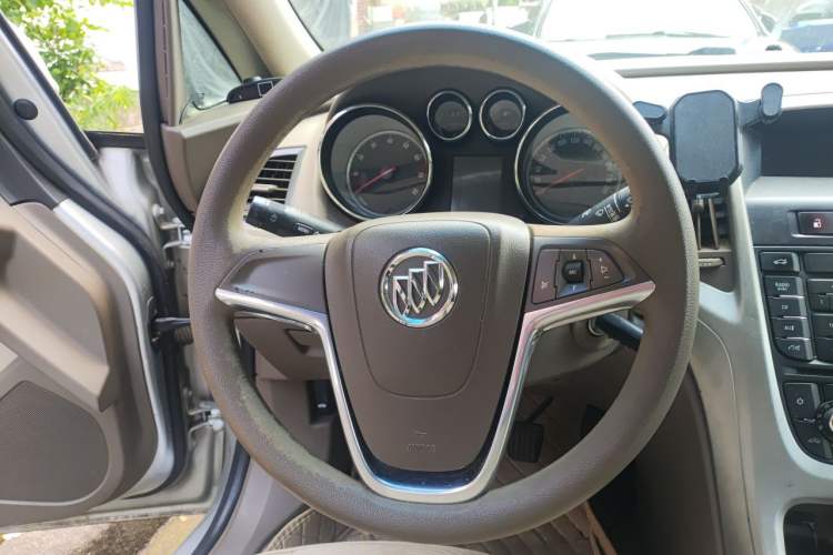 Used Buick GT 2013 GT 1.6L Manual Entry-Level Model Steering Wheel