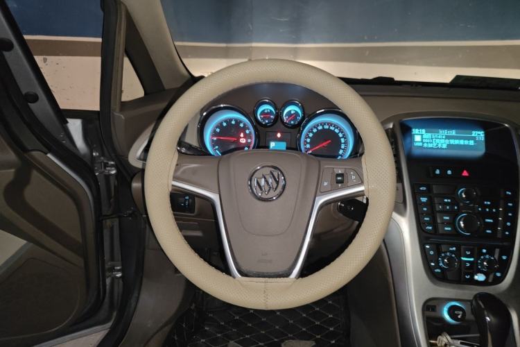 Used Buick GT 2013 GT 1.6L Automatic Fashion Edition Steering Wheel