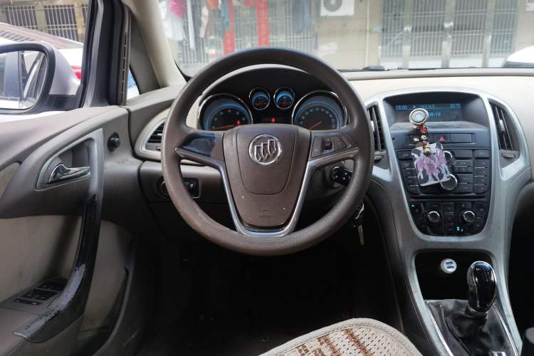 Used Buick GT 2013 GT 1.6L Manual Entry-Level Model Steering Wheel