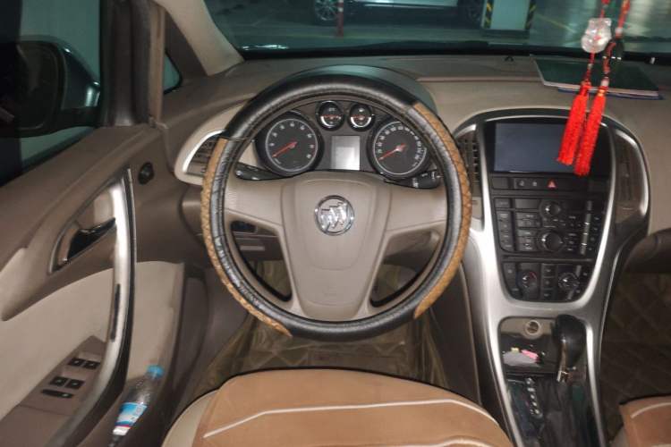 Used Buick GT 2013 GT 1.6L Automatic Comfort Edition Steering Wheel