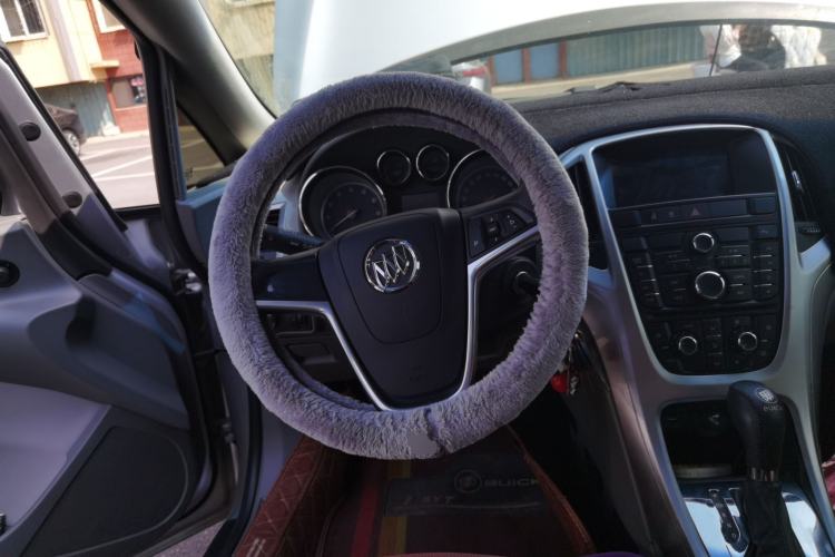 Used Buick GT 2013 XT 1.6L Automatic Fashion Edition Steering Wheel
