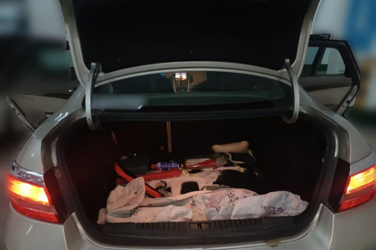 Used Buick GT 2013 GT 1.6L Automatic Fashion Edition Trunk