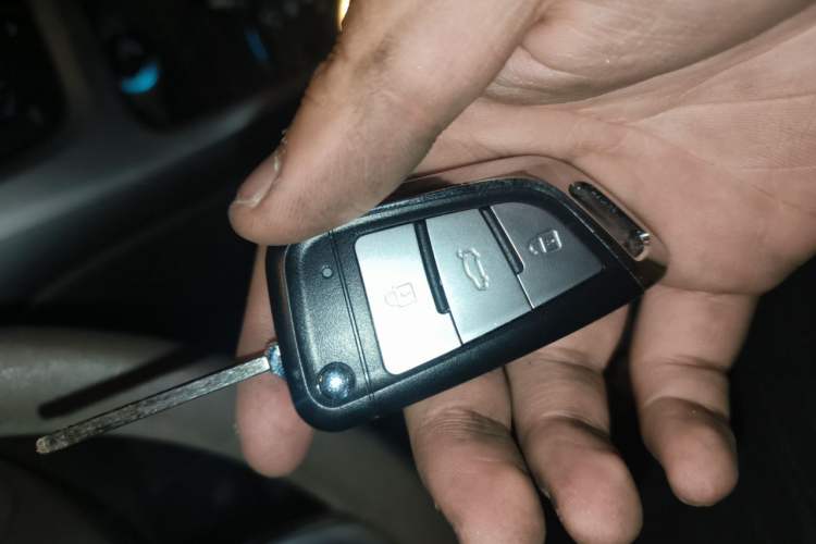 Used Buick GT 2013 GT 1.6L Automatic Fashion Edition Vehicle Key