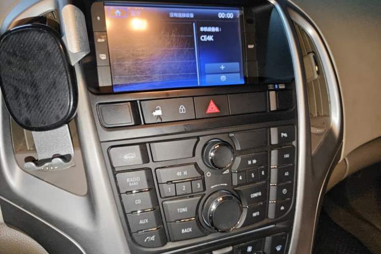 Used Buick GT 2013 GT 1.6L Automatic Fashion Edition Audio And AC Panel