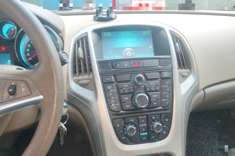 Used Buick GT 2013 GT 1.6L Manual Entry-Level Model Audio And AC Panel
