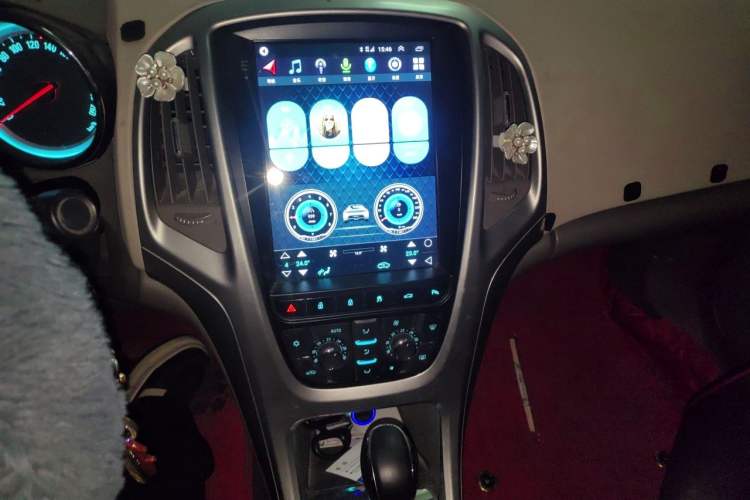 Used Buick GT 2013 GT 1.6L Automatic Fashion Edition Audio And AC Panel