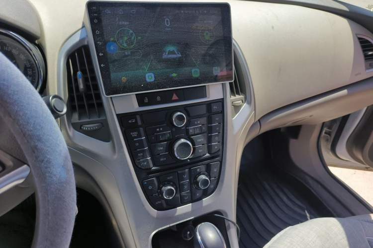 Used Buick GT 2013 GT 1.6L Automatic Fashion Edition Audio And AC Panel
