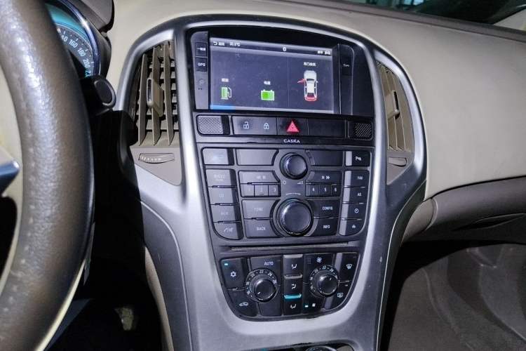 Used Buick GT 2013 GT 1.6L Automatic Comfort Edition Audio And AC Panel
