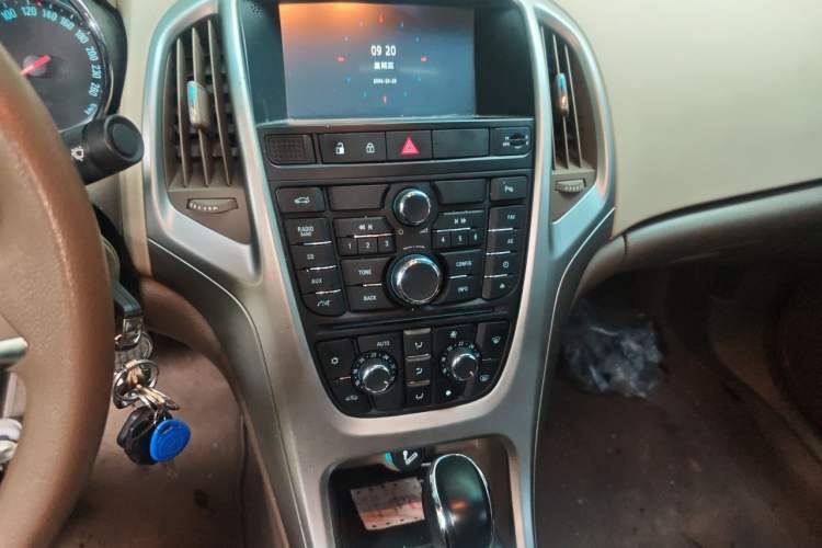Used Buick GT 2013 GT 1.6L Automatic Fashion Edition Audio And AC Panel