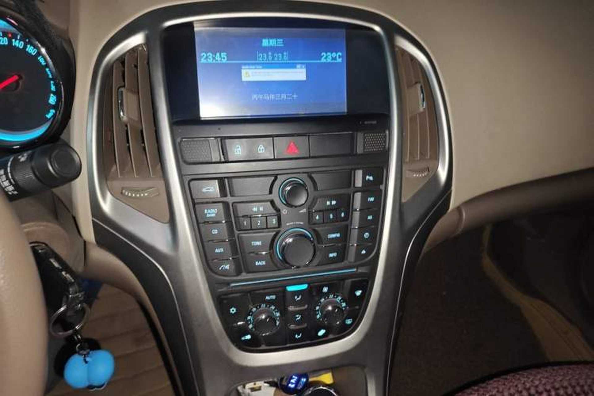 Used Buick GT 2013 GT 1.6L Automatic Fashion Edition Audio And AC Panel