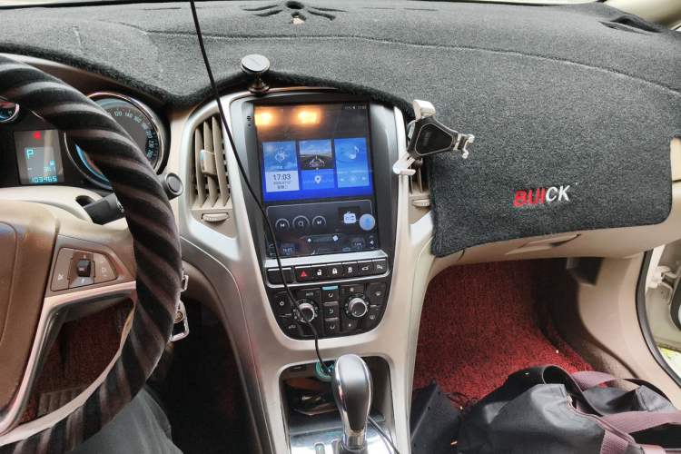 Used Buick GT 2013 GT 1.6L Automatic Fashion Edition Audio And AC Panel