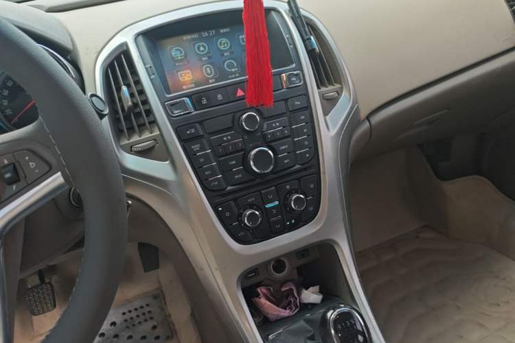 Used Buick GT 2013 GT 1.6L Manual Entry-Level Model Audio And AC Panel