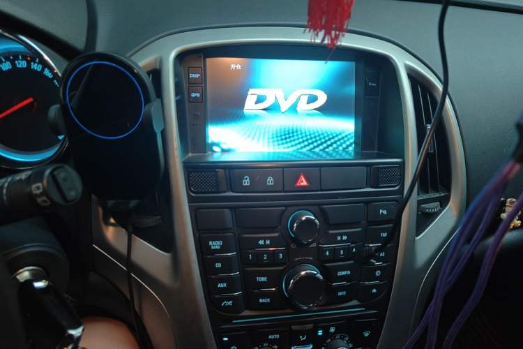 Used Buick GT 2013 XT 1.6L Automatic Fashion Edition Audio And AC Panel